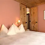 Appartement Chesa Misaun By Interhome *