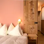 Appartement Chesa Misaun By Interhome *