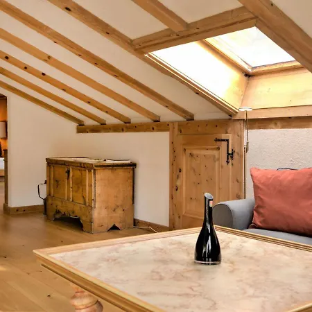 Apartamento Chesa Misaun By Interhome *