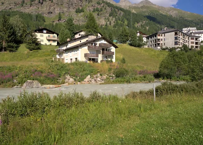 Chesa Misaun By Interhome Daire Pontresina