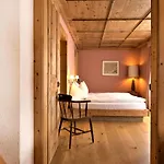 Chesa Misaun By Interhome Daire Pontresina