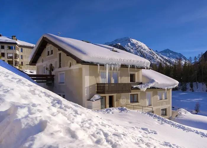 Appartement Chesa Misaun By Interhome